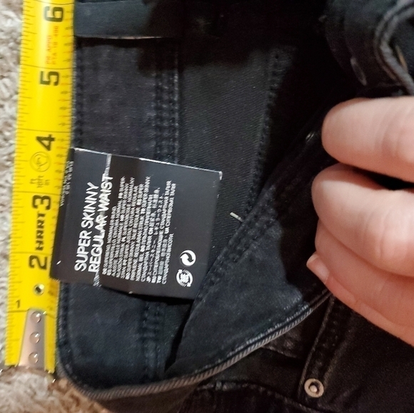DIVIDED Super Skinny Regular Waist Black Jeans - Picture 7 of 8
